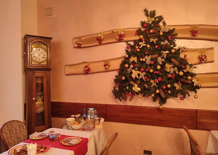 Tiffany 多莫多索拉