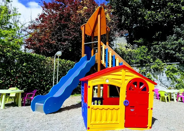 Tiffany 多莫多索拉